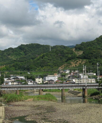 広橋より鉄橋を望む